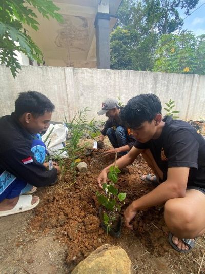 Inisiatif Menghijaukan Desa dengan Segudang Manfaat (Kebun Toga ) oleh Mahasiswa UPN Veteran Yogyakarta