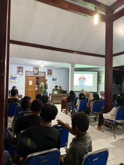 Sosialisasi Bahaya Judi Online dan Dampaknya pada Ekonomi Keluarga di Desa Waluyo oleh Mahasiswa Veteran UPN Yogyakarta